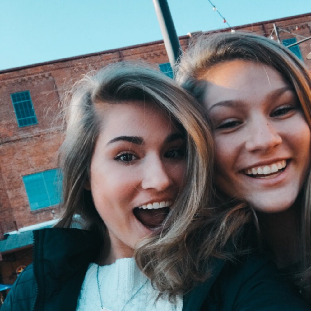 Meet your Posher, Emily